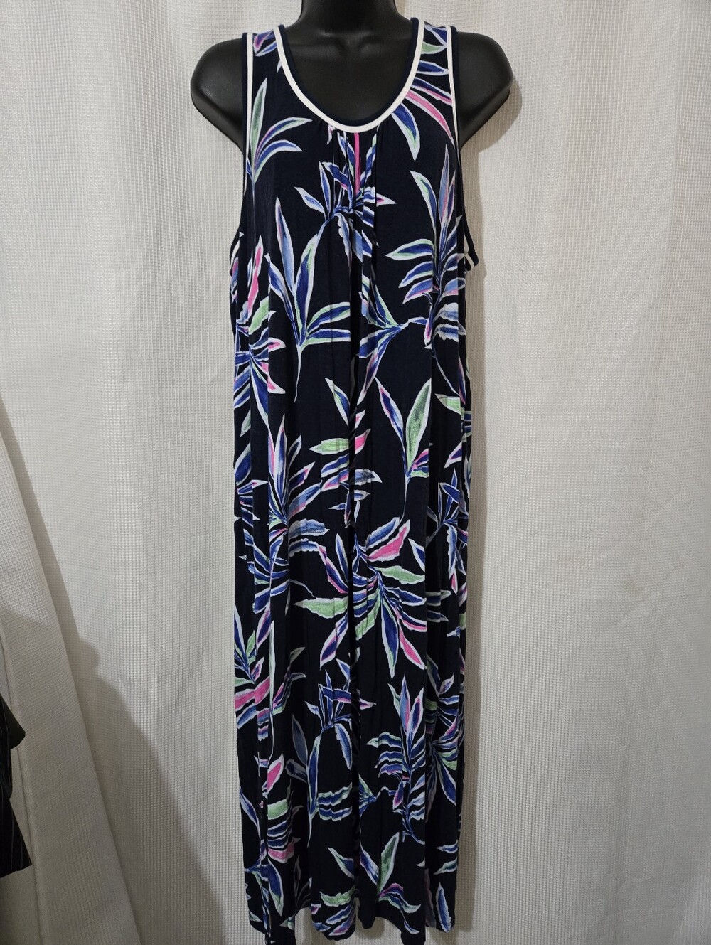 Sleeveless Floral Soft And Cozy Nightgown